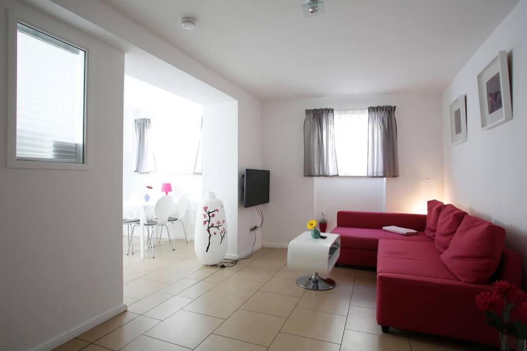 Apartment At Rostock - Pink Buitenkant foto