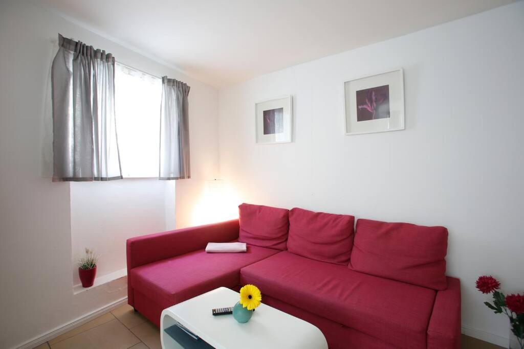 Sunny Apartment At Rostock - Pink Buitenkant foto